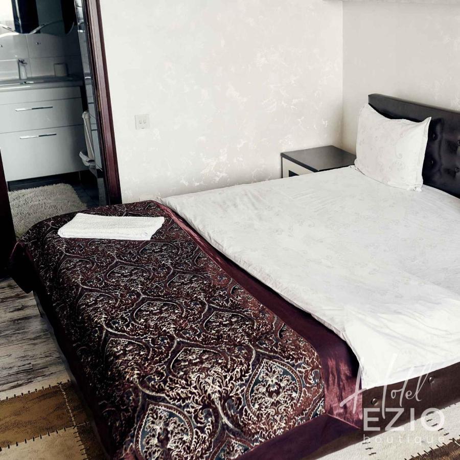 Hotel Ezio คีชีเนา ภายนอก รูปภาพ