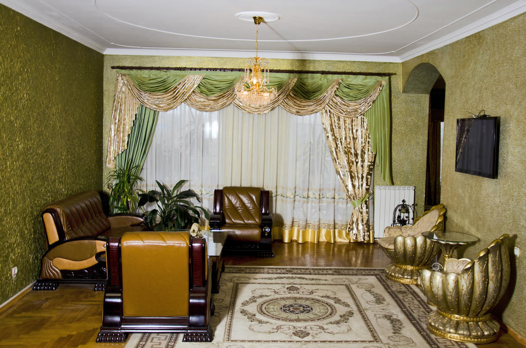 Hotel Ezio คีชีเนา ภายนอก รูปภาพ